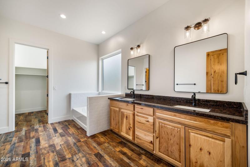 2759PantherCir-Overgaard-AZ-18