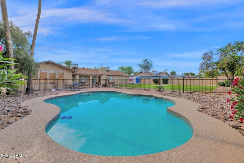 51-web-or-mls-P1615386