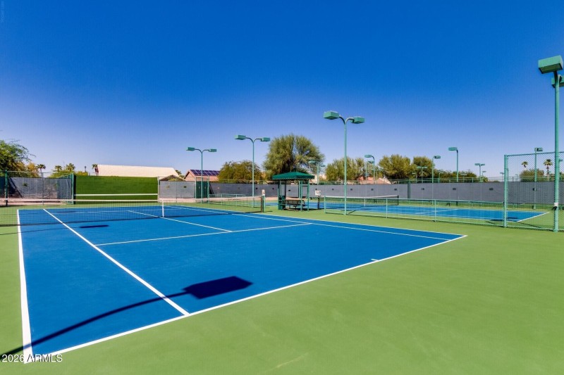 Tennis & Pickle Ball Courts