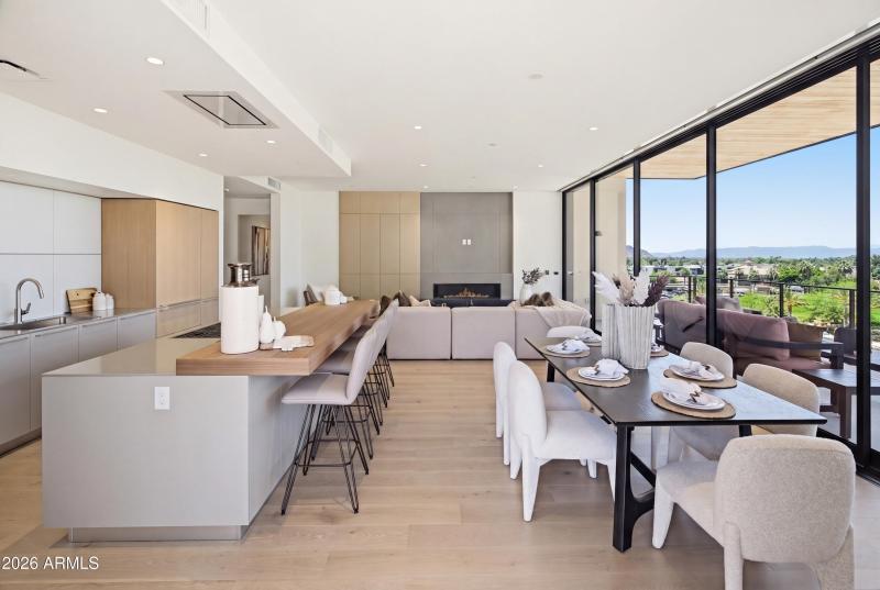B405 Great Room & Kitchen Views