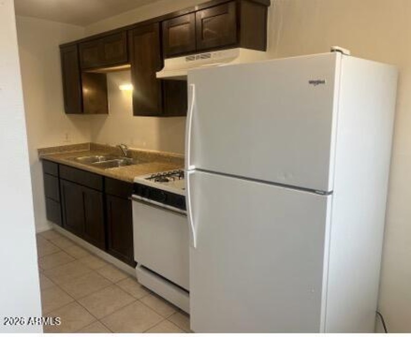 1 bedroom kitchen