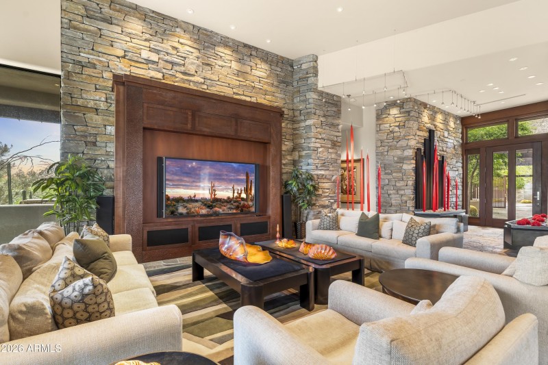 020_Living Room