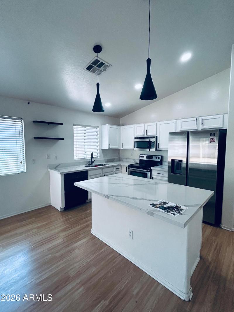 fb7cb477-a061-41dd-a048-f0c9c6f34f62