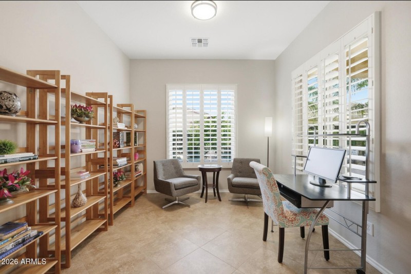 Office/Versatile Space