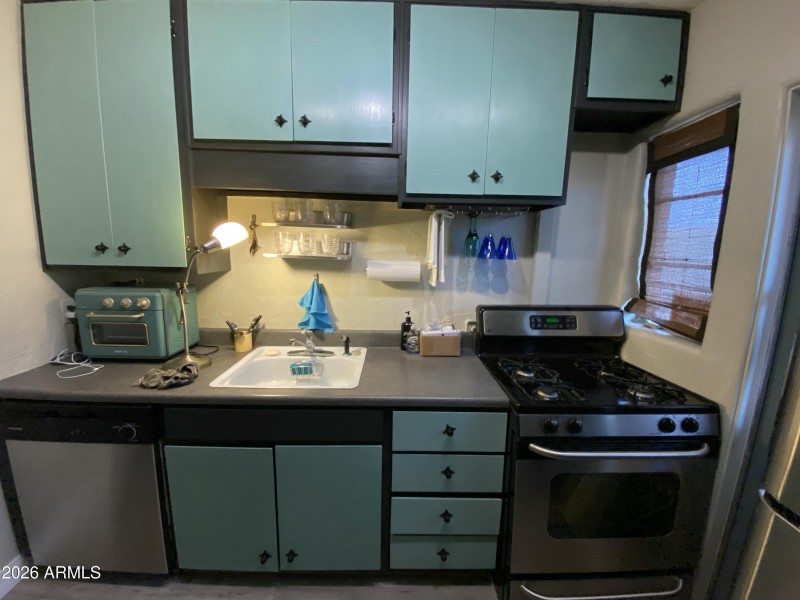 UNIT 4 KITCHEN
