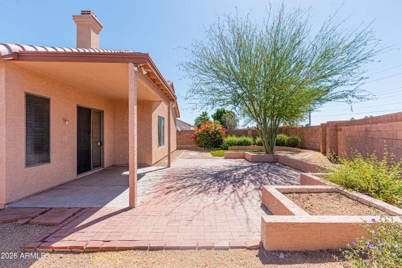 Blaine-3317 W Via Del Sol Dr-26