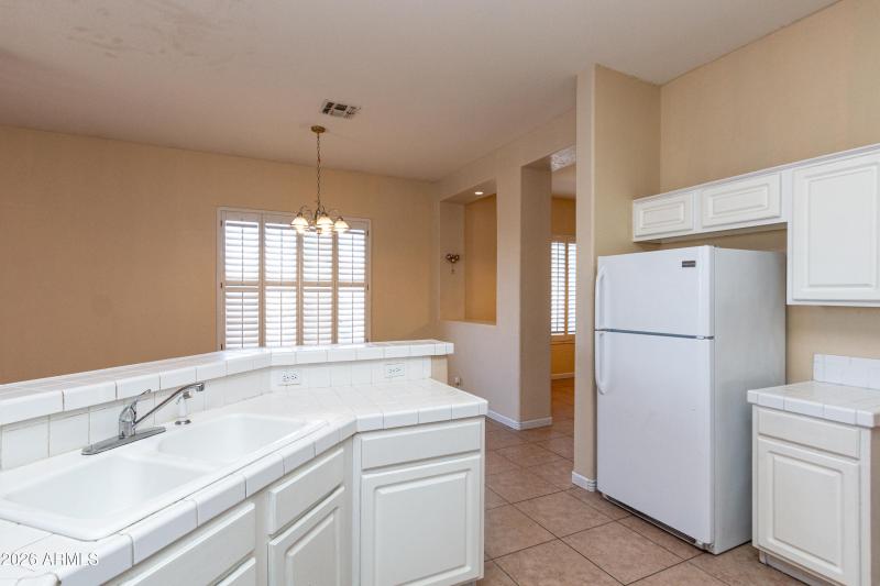 Blaine-3317 W Via Del Sol Dr-14