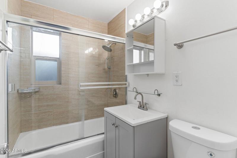 San Juan 550 Bathroom