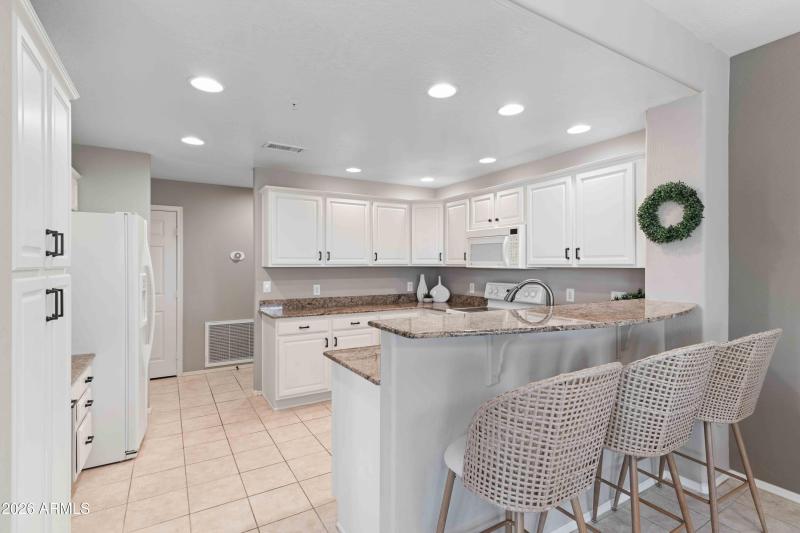 Light & Bright Kitchen