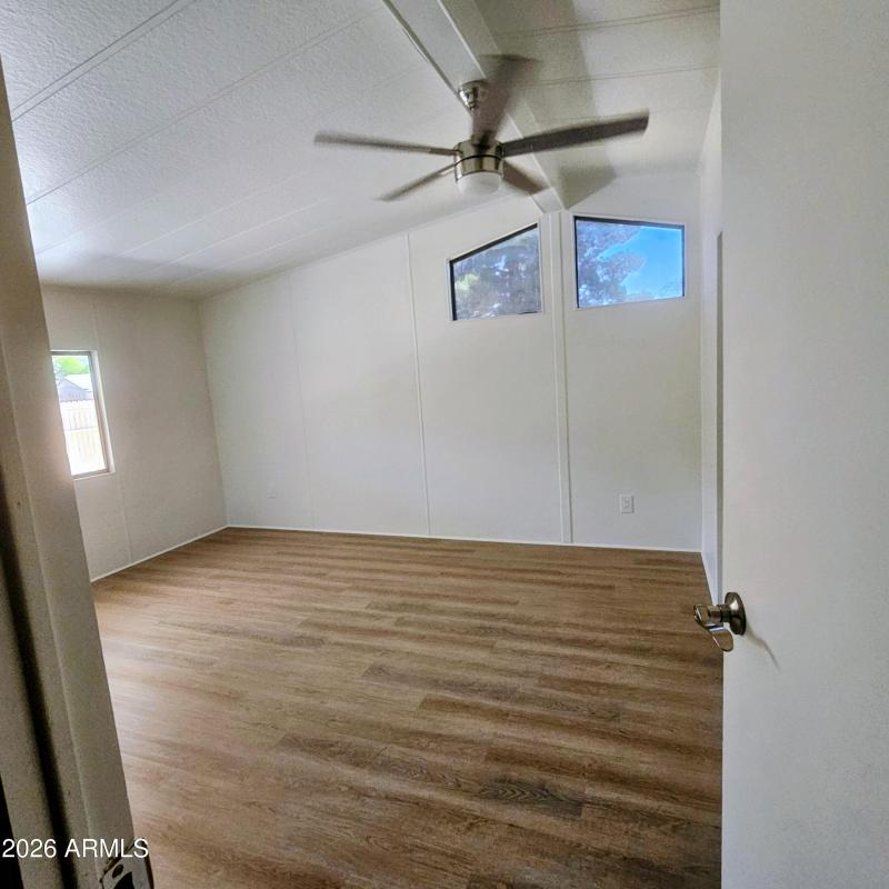 18028 Master bedroom