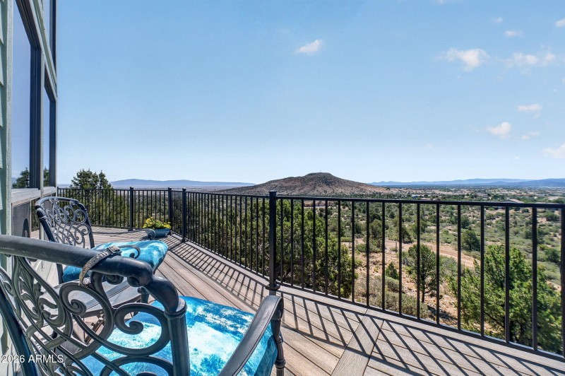 Upper Level Deck View