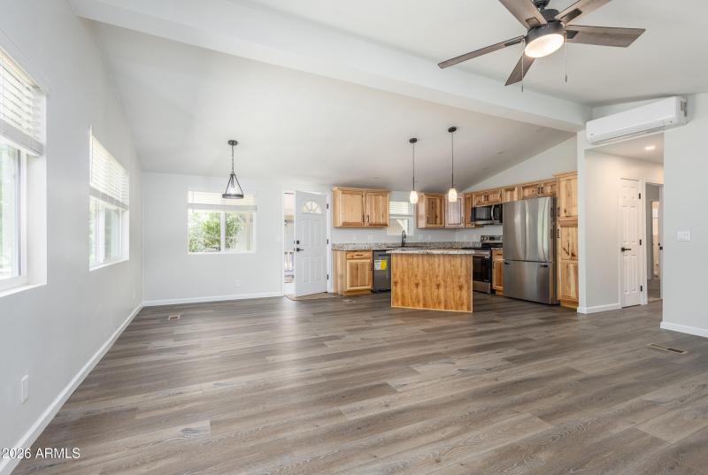 255 Oak 011