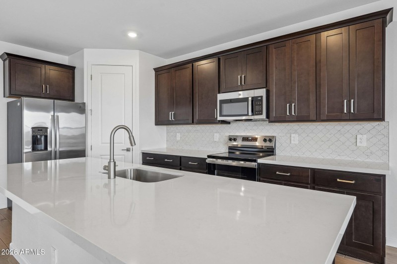 17-web-or-mls-W Camino de Oro-S0605-017