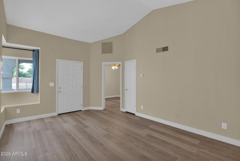 11-web-or-mls-P1647308