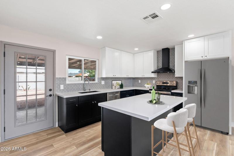 3556 E Helena Dr - 09 VS