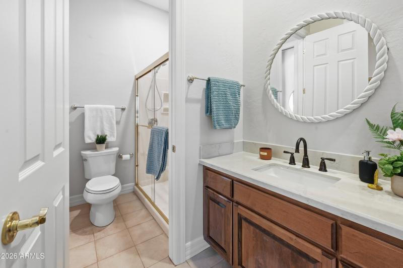 Jack and Jill with dual sinks