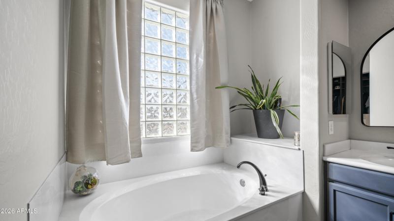 2703 N Adair Cir - 28