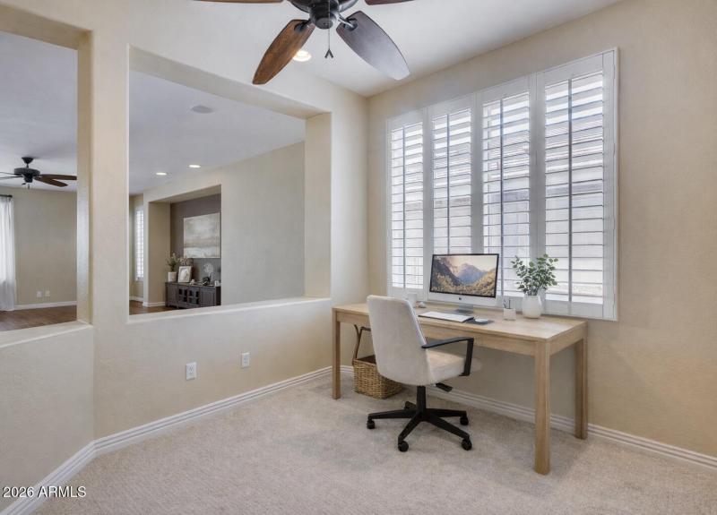 VITRUAL STAGED - Office Space