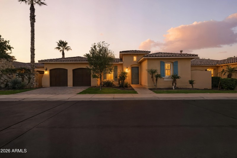 46_dsc_6146_twilight_351749f5-b6bd-4898-