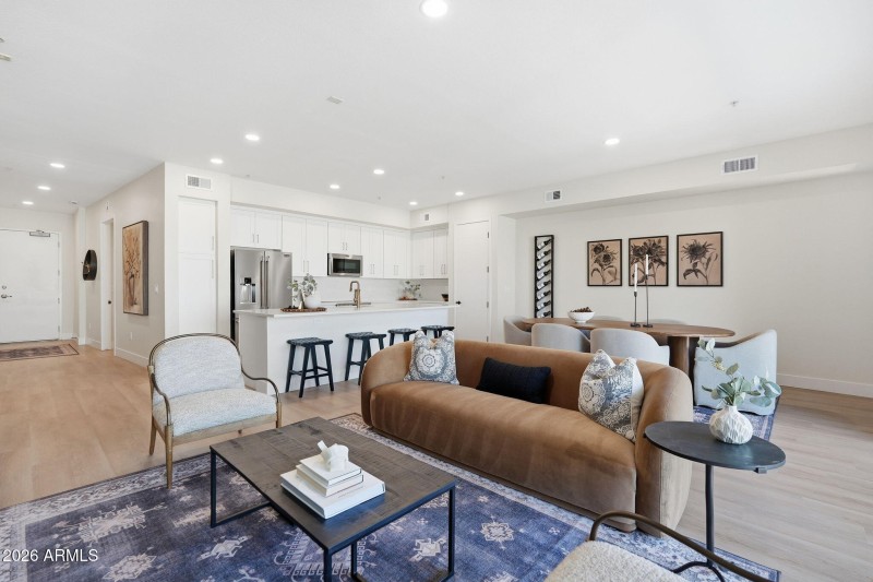 Living/Kitchen