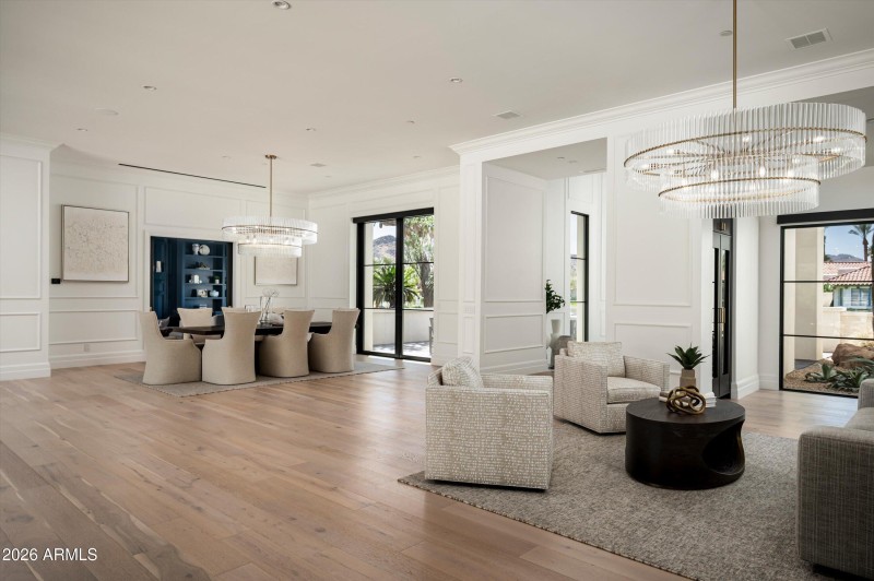 Formal Dining & Sitting Area