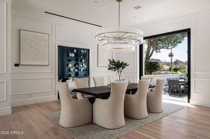 Formal Dining