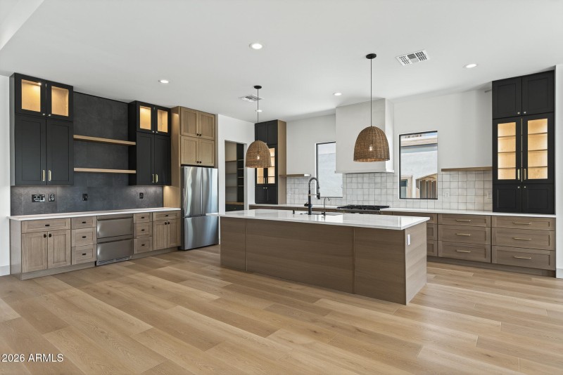 12) KITCHEN