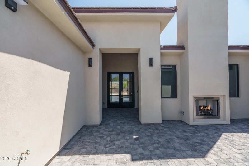 66) FRONT ENTRY