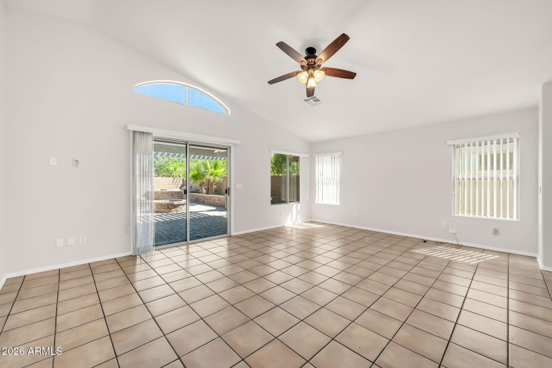 1284 W Kingbird Dr-4