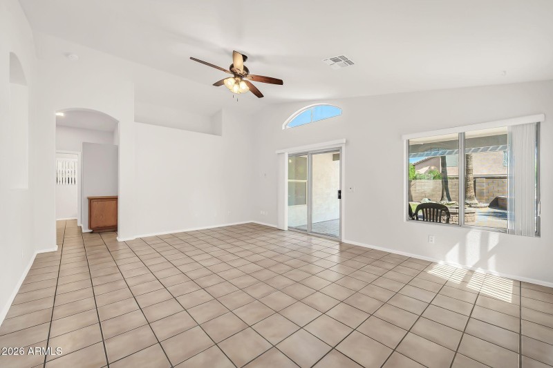 1284 W Kingbird Dr-7