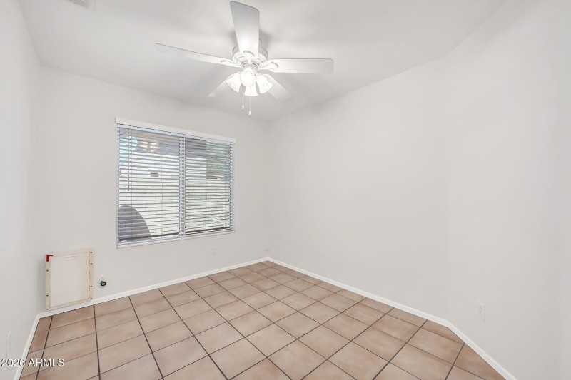 1284 W Kingbird Dr-21