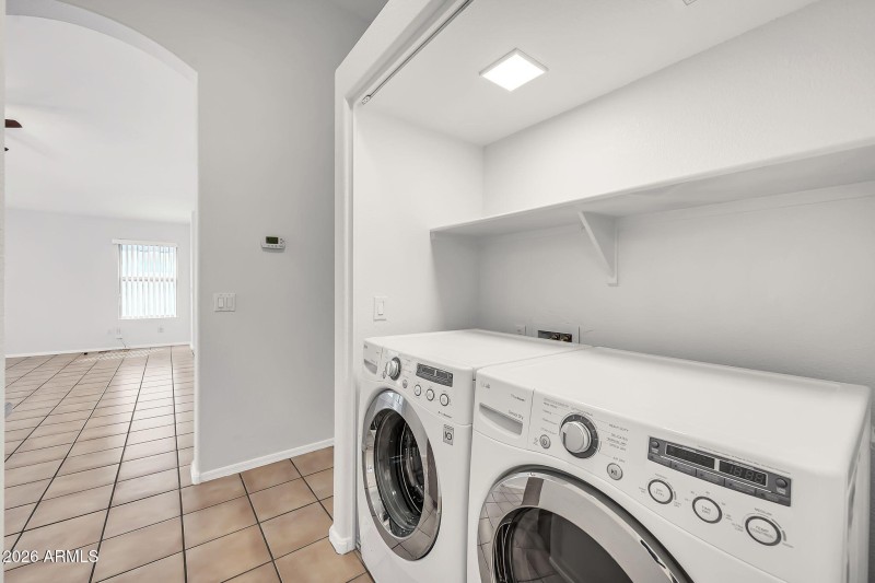 1284 W Kingbird Dr-22