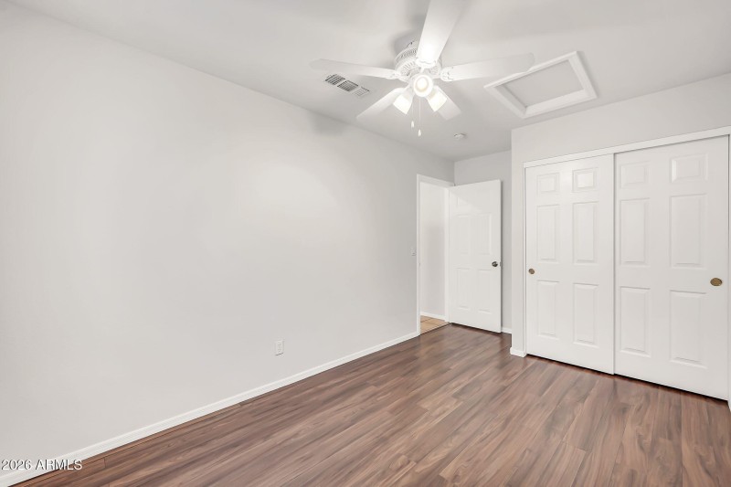 1284 W Kingbird Dr-26