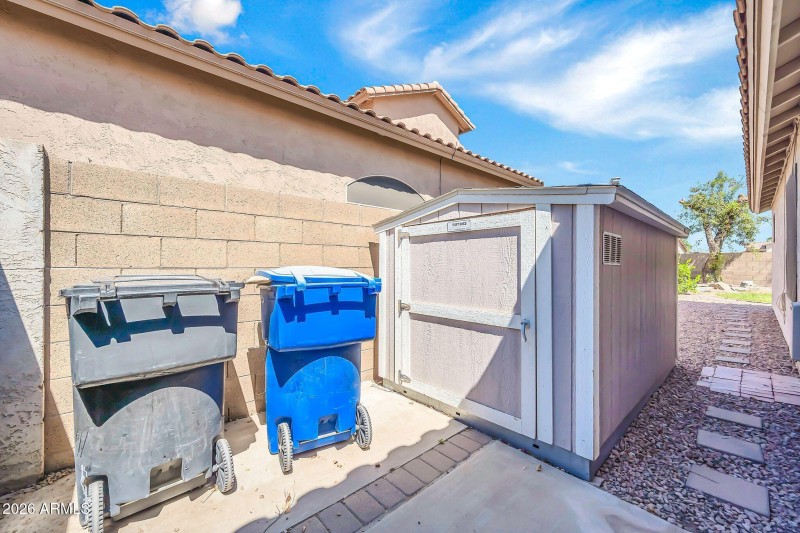 1284 W Kingbird Dr-28