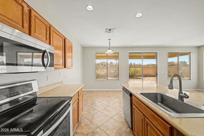 Garnet WAY - Kitchen