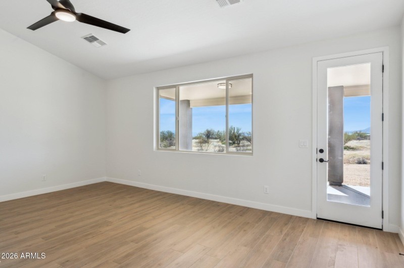 22-web-or-mls-13653-e-aloe-vera-dr - Cop