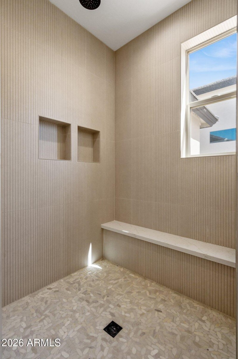 26-web-or-mls-13653-e-aloe-vera-dr - Cop