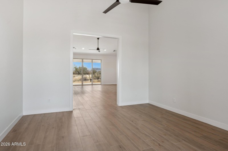 30-web-or-mls-13653-e-aloe-vera-dr - Cop