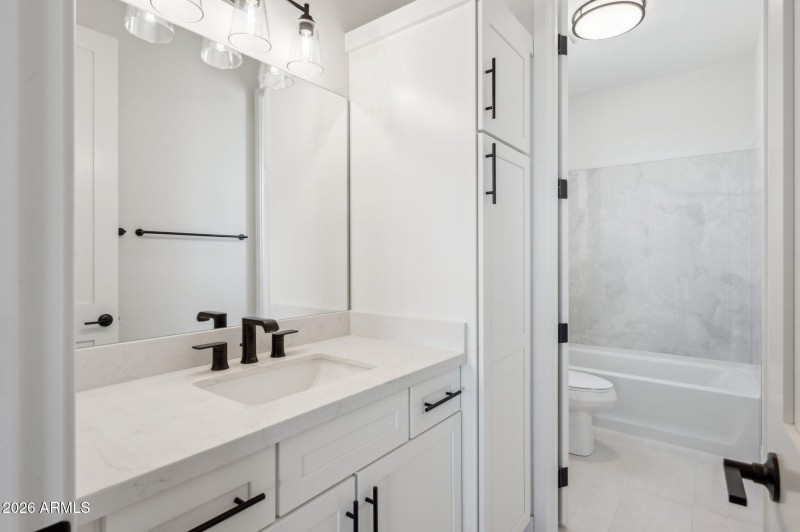 37-web-or-mls-13653-e-aloe-vera-dr - Cop