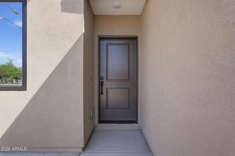 392 W Lincoln Ave