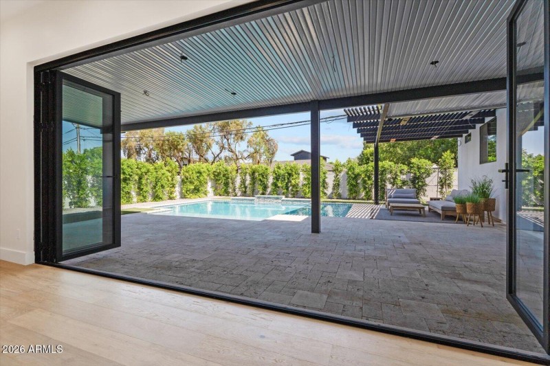 Sliding door