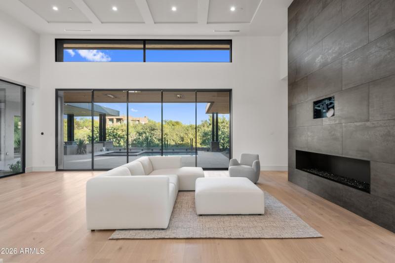 007_Sublime Desert Dwelling