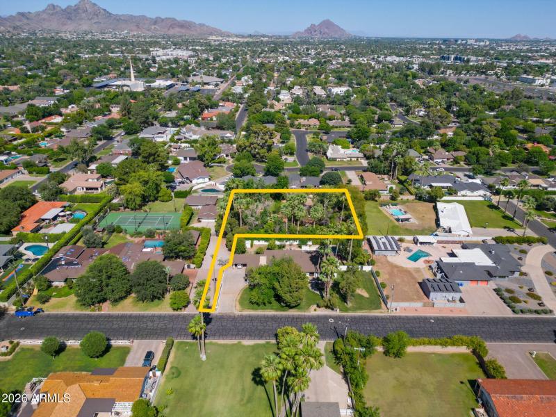 8-web-or-mls-6121 N 3rd Ave-8