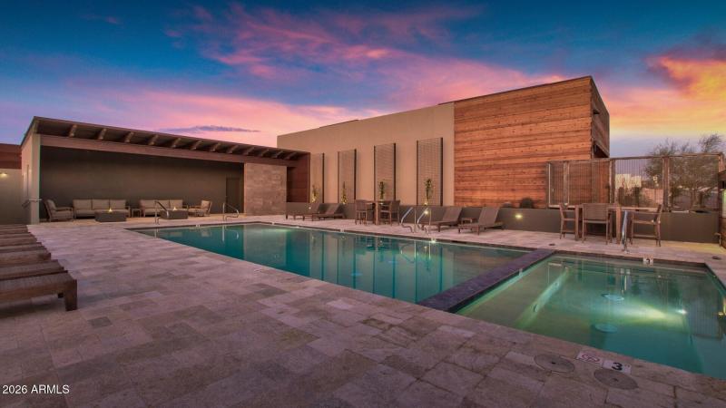 036_COMMUNITY POOL SPA
