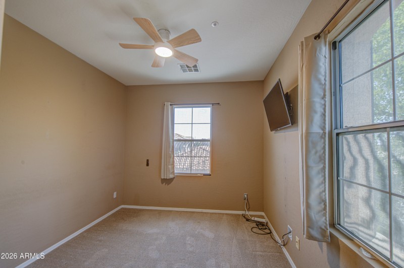 Bedroom 1-pic 1
