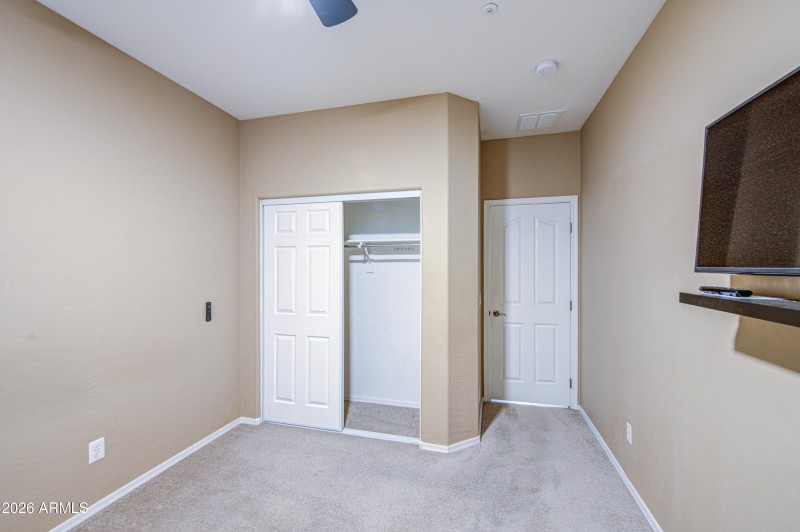 Bedroom 2-pic 2