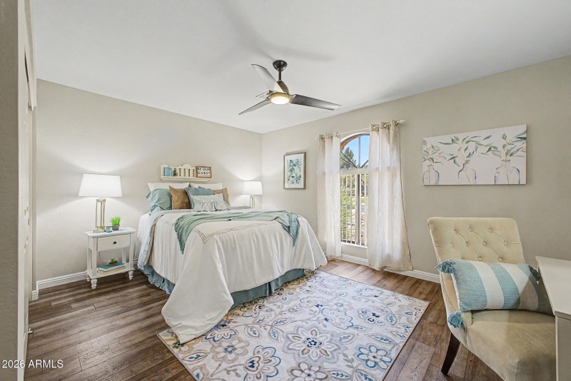 Lovely king-sized bedroom