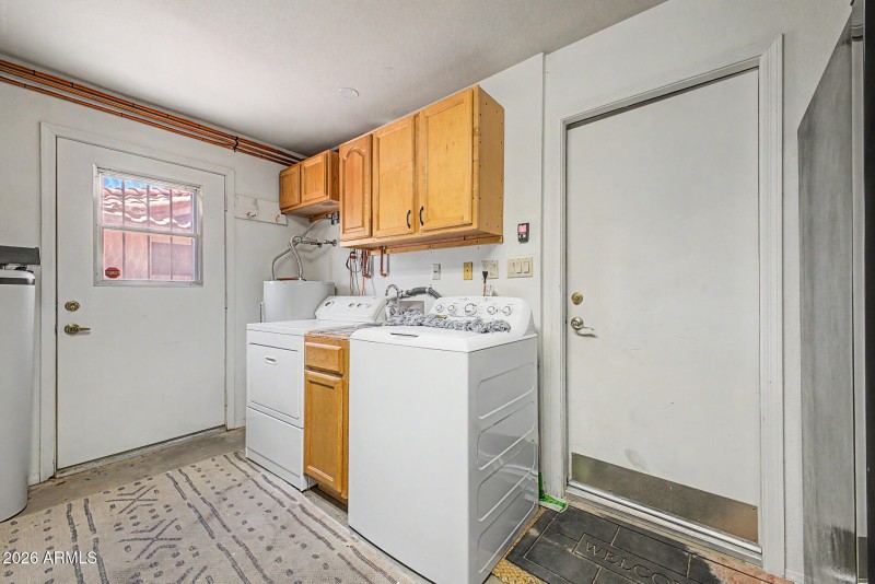 Washer & Dryer in Garage