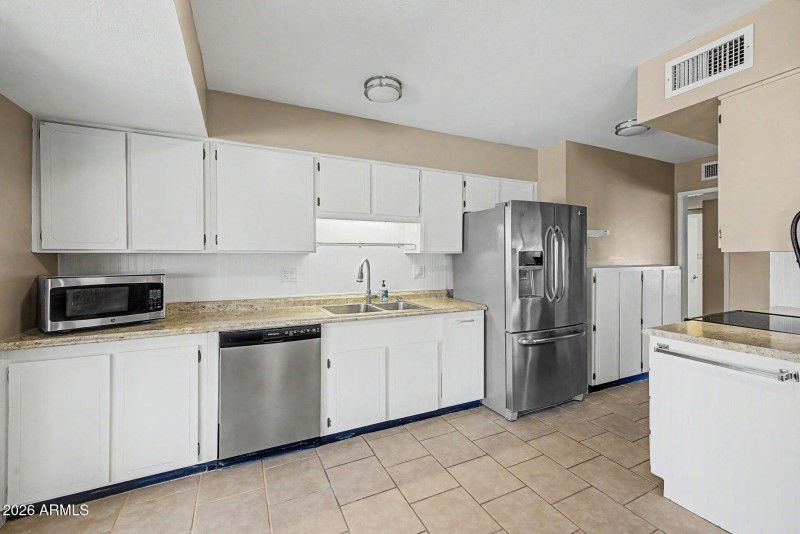 Bright Kitchen