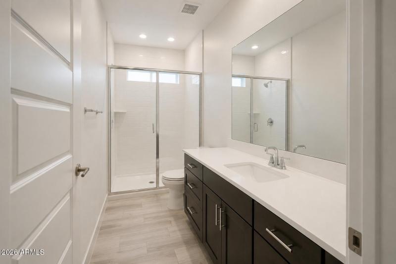 casita bathroom